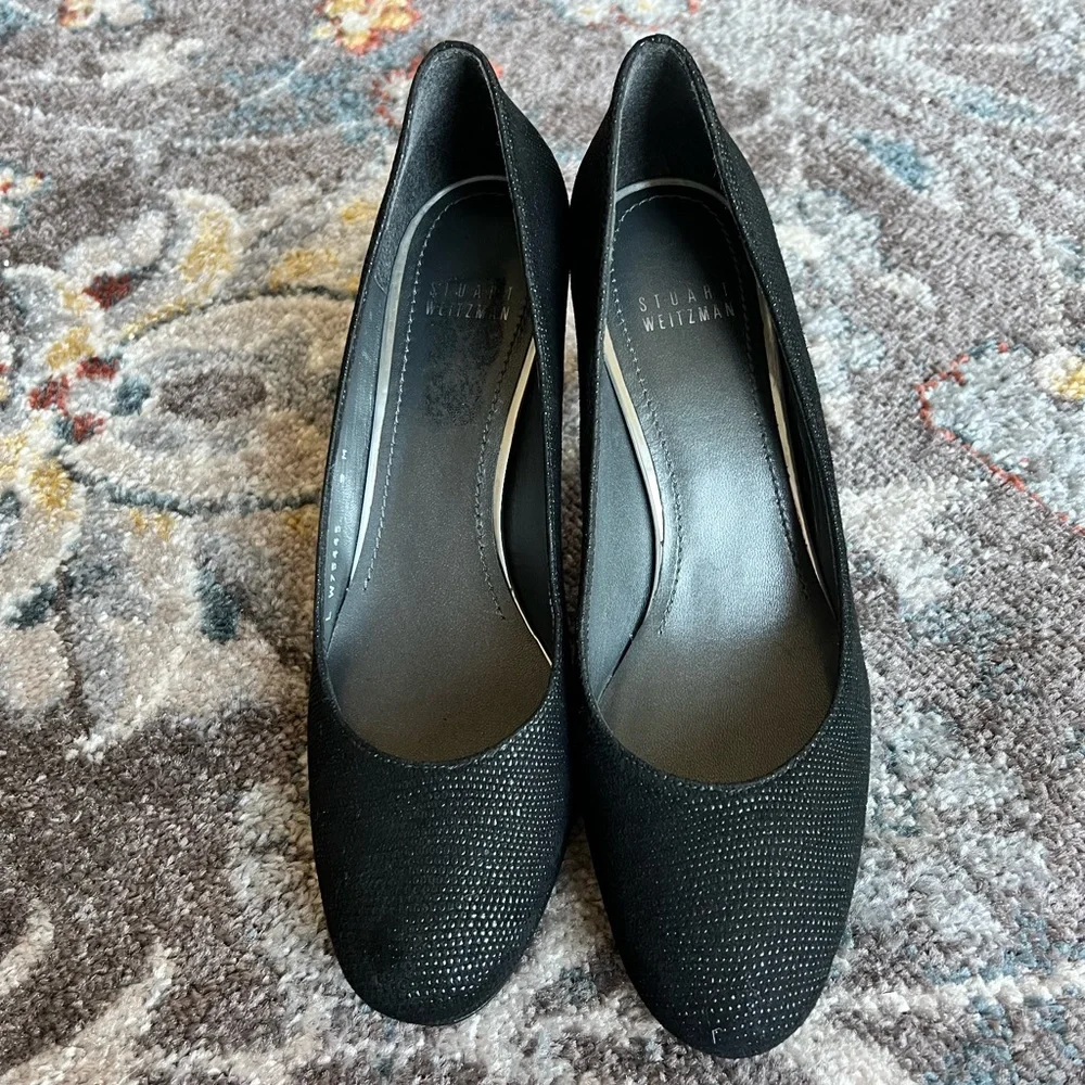 Stuart Weitzman black embossed pumps size 9 Excellent condition- Like New